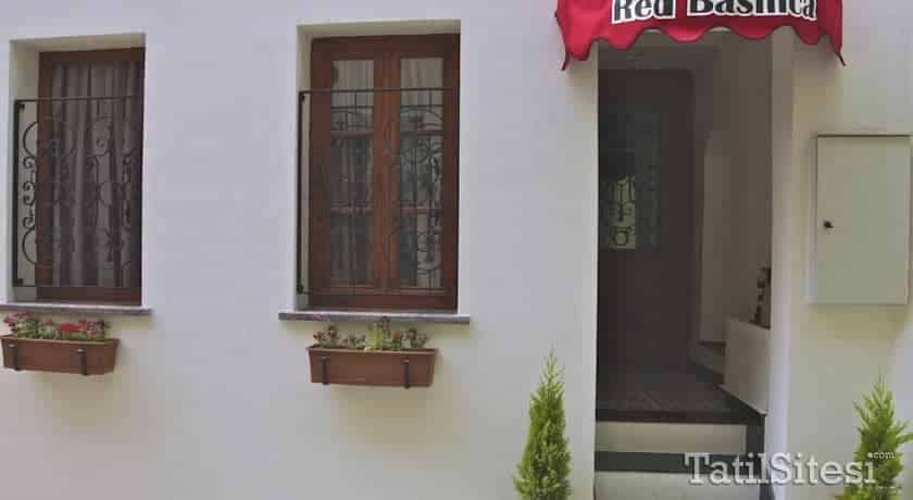 Red Basilica Hotel